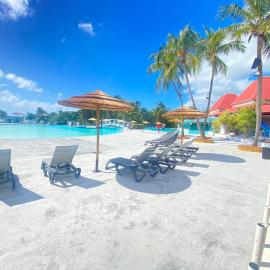 Le Tropical, Hotel in Sainte-Anne
