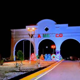 Glamping in Pueblo Magico Alamos Sonora, khách sạn ở Álamos
