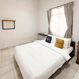 Banjarjo में, होटल Urbanview Hotel Gracia Metro Lampung