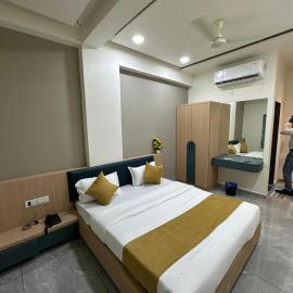 Hotel Embassy Inn, hotell sihtkohas Ānakhol