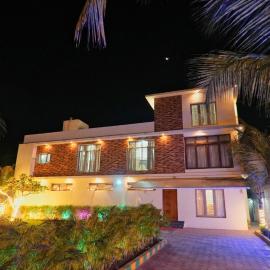 M Beach Villa、Kūvattūrのホテル