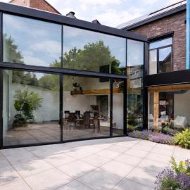 Townhouse Tongeren Center 275m2, 10p w Airco - Featured in Designbook – hotel w mieście Tongeren