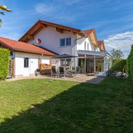 Astara - Dein Traum-Ferienhaus in Schwangau、シュヴァンガウのホテル