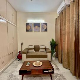 Serene Stays 1BHK 2ndFloor Family Couples PKL, Hotel in Panchkula
