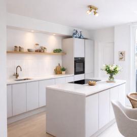 Charming house 5 min walk to city center of Alkmaar, hotel in Alkmaar