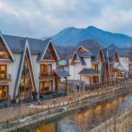 The Harmukh Hills, hotel a Batakūt