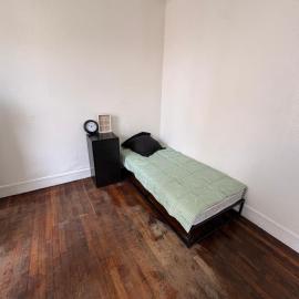 Chambre Privée Proche La Défense, viešbutis mieste Kolombas
