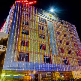 Hotel Golden Meet، فندق في مظفربور