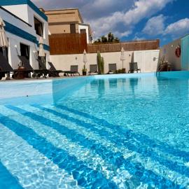 Ocean Suite by SHC with heated pool only for adults، فندق في تيلدي