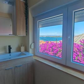 Cozy Family Apartment for 4 with Sea View Near the Beach in Tkon