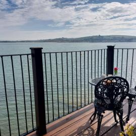 2 Bed apartment in a fantastic waterfront setting