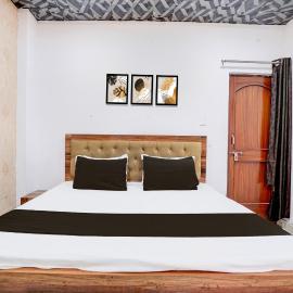 Hotel O Paras Palace, viešbutis mieste Kaliānpur