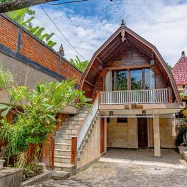 Villa AMPO unique Gazebo Flat, hotel in Munggu