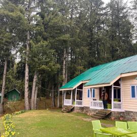 Lala Ji coasy cottage، فندق في باهالجام