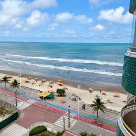 Ap frente mar com piscina - vista incrível - pé areia - Wi-Fi e garagem