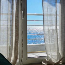 Seaside Stay Makrygialos、マクリギアロスのホテル