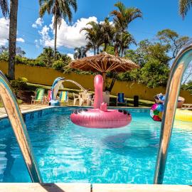 Paraíso com Piscina, Churrasqueira, Wi-Fi e Karaokê, hotel in Ibiúna