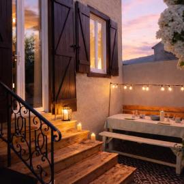 Maison rénovée , 4 chambres, terrasse conviviale, au centre commerces à pied