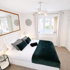 Solihull में, होटल Luxury Solihull 2-BR Apartment near BP Pulse Arena, NEC, Bham Airport, Resorts World, JLR, HS2, Solihull Centre & Hospital