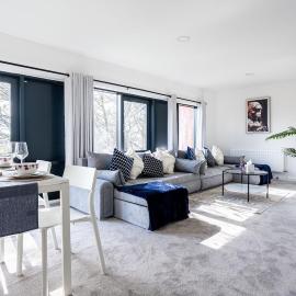 Leeds Luxury Apartment - Free Parking -Sleeps 12