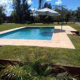Hermosa Casa Quinta en Arroyo Leyes, hotelli kohteessa Isla del Rincón