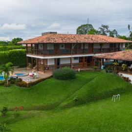 Country House in Montenegro near Parque del Café, hotel in Montenegro