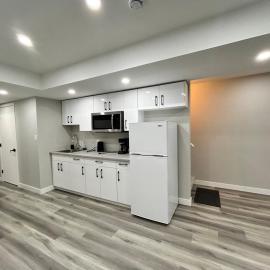 Spacious and Stylish Private Basement Suite - 1 bed and 1 rec room
