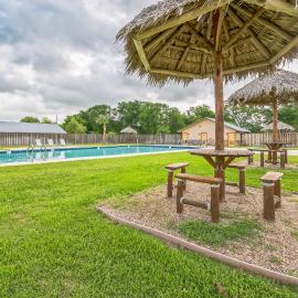 Water's Edge RV Resort on Lake Conroe, hotell i Willis