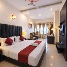JB Residency Hotel & Banquets !! Top Rated Family Hotel in Chandigarh Tricity, khách sạn ở Chandīgarh