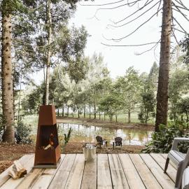 말레니에 위치한 호텔 "On Burgum Pond" Cottages