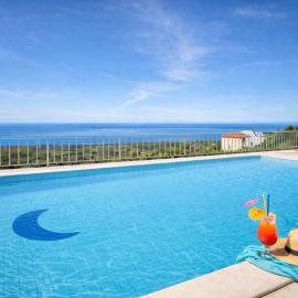 Great Escape Sea View Private Pools, Jacuzzi & Ultimate Relaxation