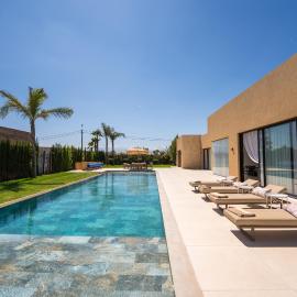 Villa prestige, terrain padel, salle de sport, hammam
