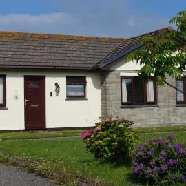 Sunset Cottage 2 Bedrooms & 2 Loos Lizard Base
