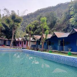Hills Queen Resort And Camping, khách sạn ở Mohan Chatti