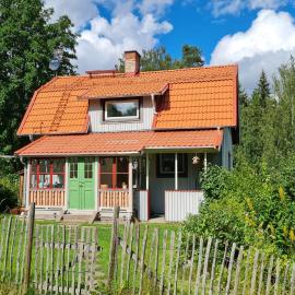 Cozy house in nature near ski resort Romme Alpin, hotell i Borlänge