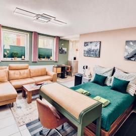 Studio-Apartment mit eigenem Eingang und Terrasse in Kiel-Holtenau