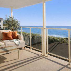 Absolute Beachfront Escape Family Retreat, מלון במנדורה