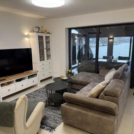 Vila 512 priamo pri jazere