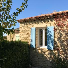 Maison de charme avec piscine à Gordes, hotel in Gordes