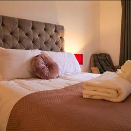 Luxury 3-Bedroom Rainham Home - Perfect for Contractors & Families - Parking & Free WiFi - A Place to Rest, A Place to Reconnect