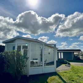Breskens Chalet am Strandaufgang Haus Nr B028، فندق في بريسكين