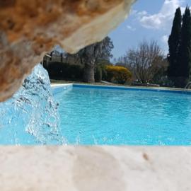 Croce di Bibbiano Apartaments with Pool in front of San Gimignano