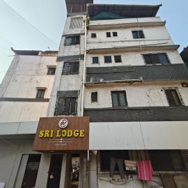 Hotel Sri Lodge Kalyan - Couple Friendly Hotel, hotell i Kalyan