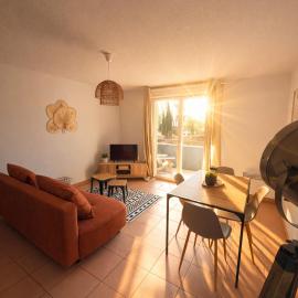Cosy piscine proche Toulouse, hotel in Seysses