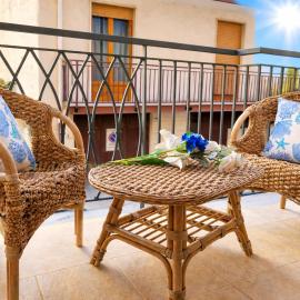 Cavalluccio Marino-Central-with Balcony by Gessica Holiday