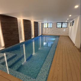 Modern Apartment with Pool & Gym Zona 15, hotell i La Aurora