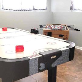 House 3BR 1.5 BATH/Sleeps8/ GameRm/DogFrdly/BBQ