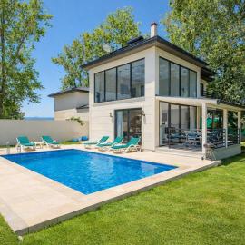 Villa Ana