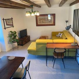 Appartement duplex, hôtel à Parthenay
