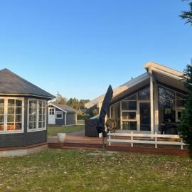 Summer House Near Beach And Nature, hotel a Bøtø By